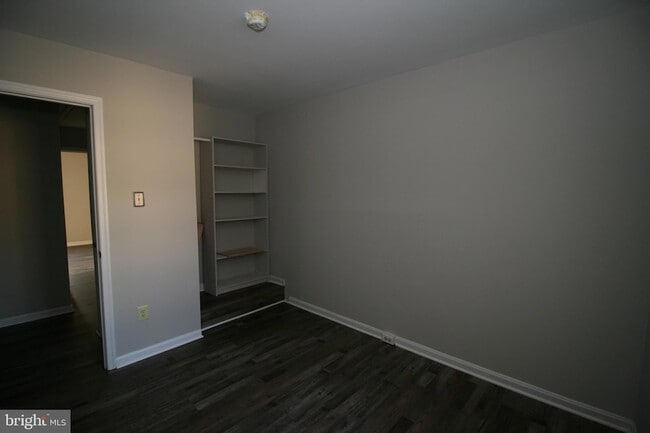 Building Photo - 114 Barnsfield Ct