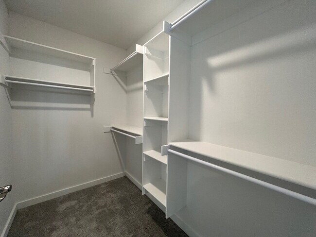 Building Photo - "Move in Special!! Half off first month's rent if signed by 11/30!  3-Bed Sanctuary in Farmington...