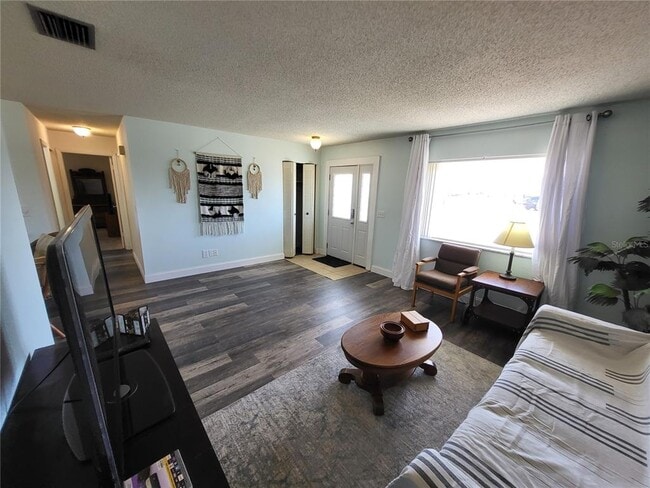 Building Photo - 601 Allegheny Dr