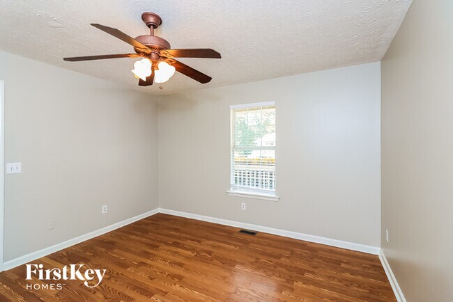 Building Photo - 112 Pleasant Way