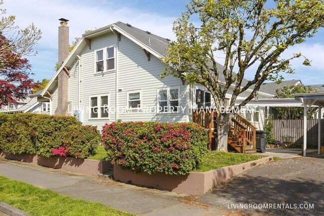 Building Photo - 4124 SE 11th Ave