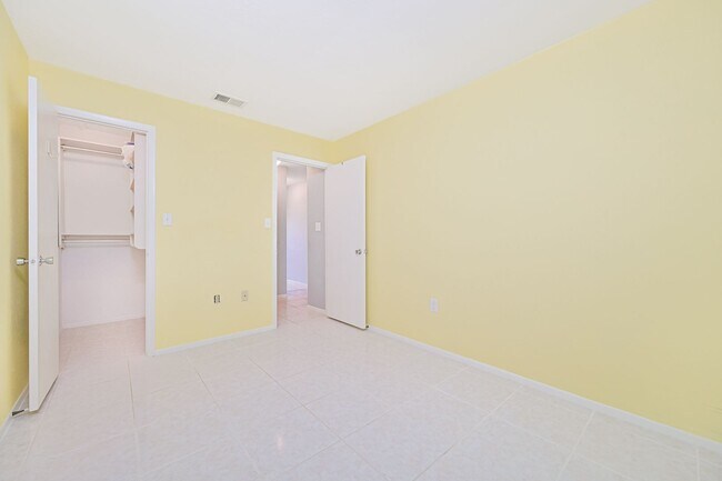 Building Photo - NOW AVAILABLE - Well Maintained Villa in C...