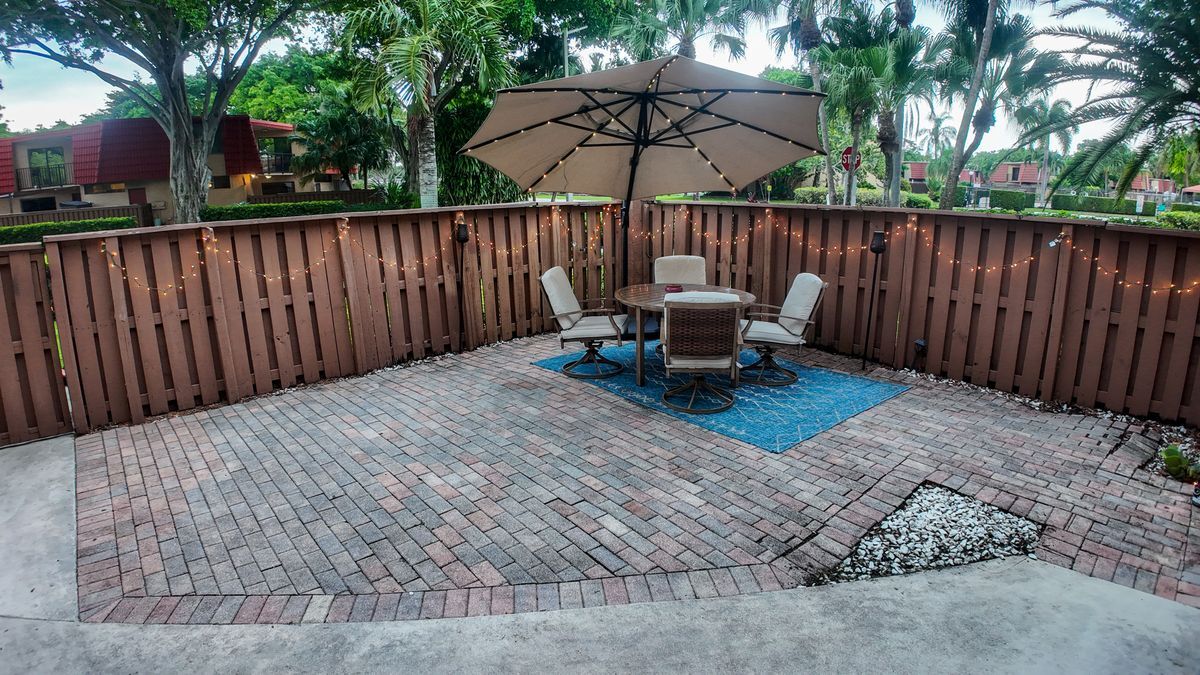 Building Photo - 8050 Severn Dr