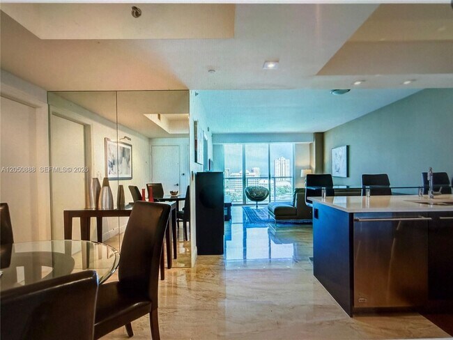 Building Photo - 500 Brickell Ave