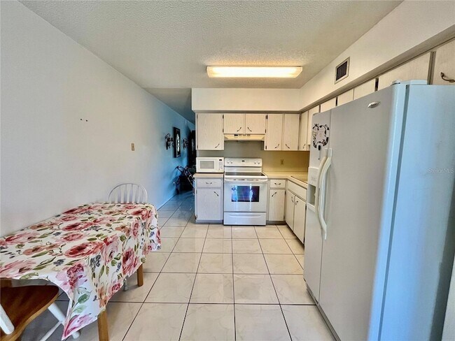 Building Photo - 2253 Norwegian Dr