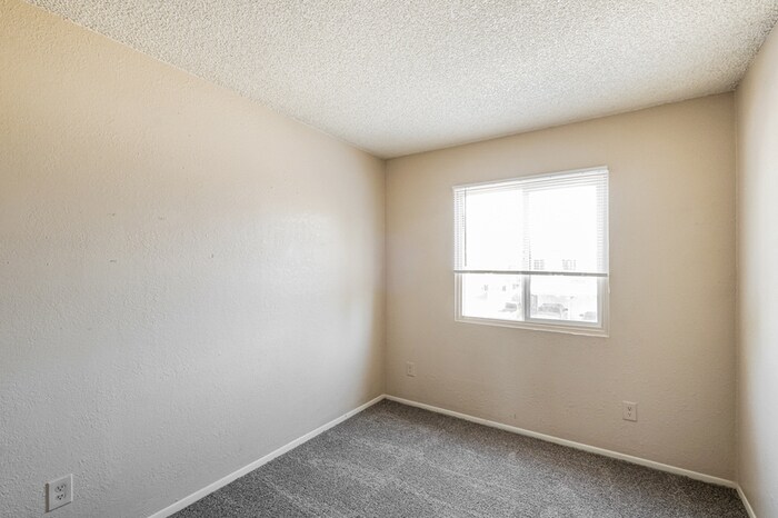 Building Photo - 4625 W Thomas Rd