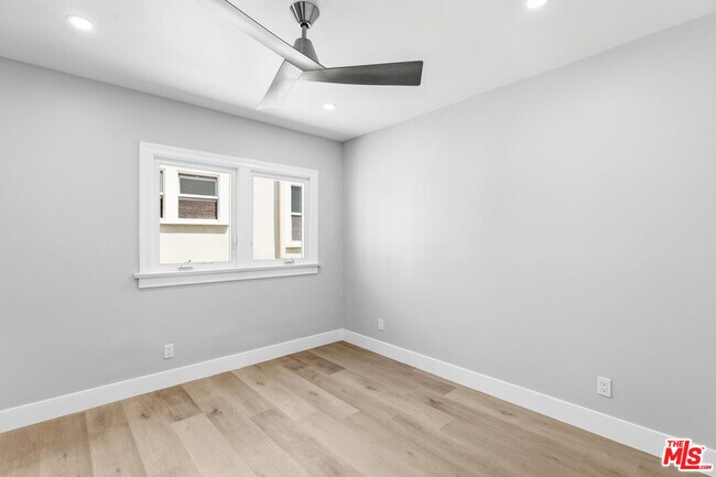 Building Photo - 224 N New Hampshire Ave
