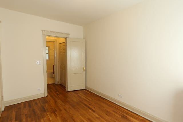 Building Photo - 4710 N Racine Ave