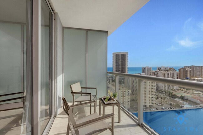 Building Photo - 2602 E Hallandale Beach Blvd