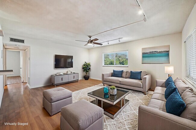 Building Photo - 1400 NE 54th St