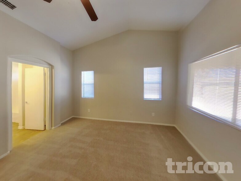 Building Photo - 8520 W Sonora St