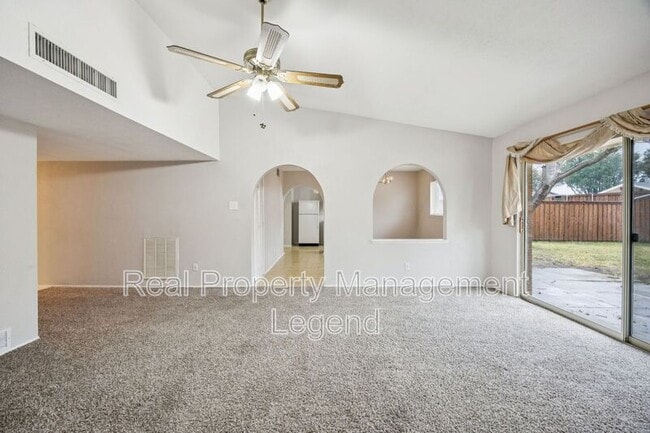 Building Photo - 317 E Grenoble Dr