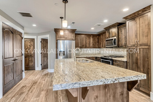 Building Photo - 13608 Super G Ln