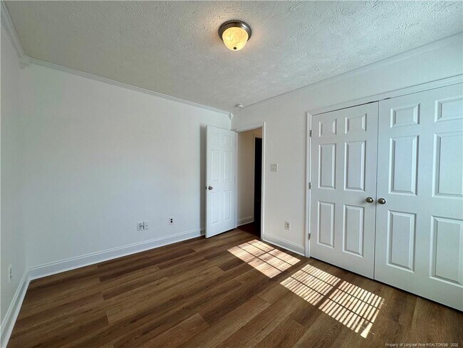 Building Photo - 5616 Duncan St