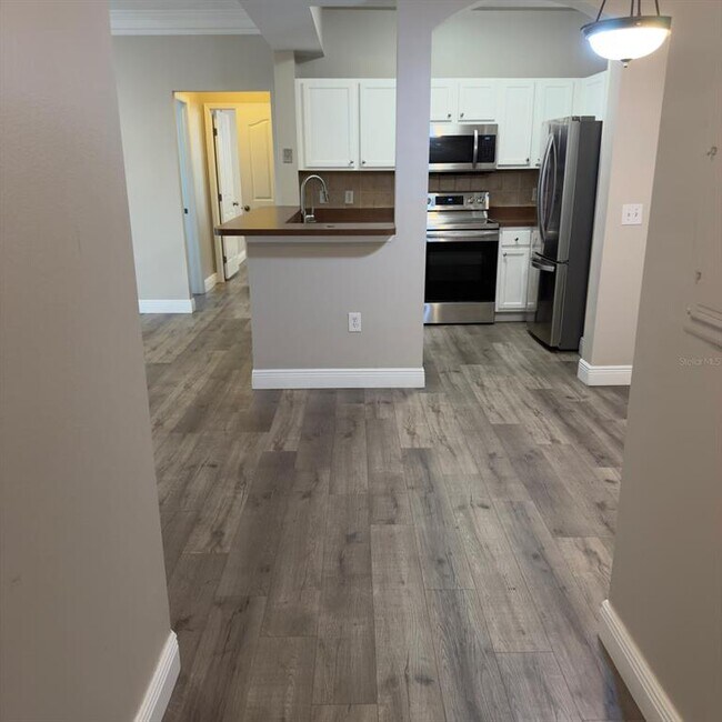 Building Photo - 12861 Madison Pointe Cir