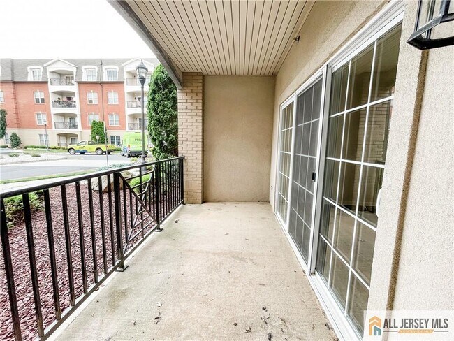Building Photo - 105 Regency Pl