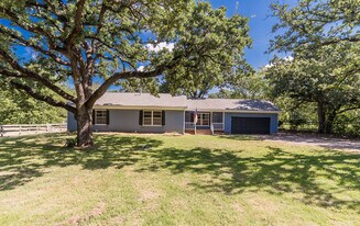 Building Photo - 1403 Harpole Rd E