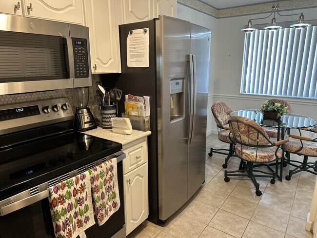 Building Photo - 3138 Via Poinciana