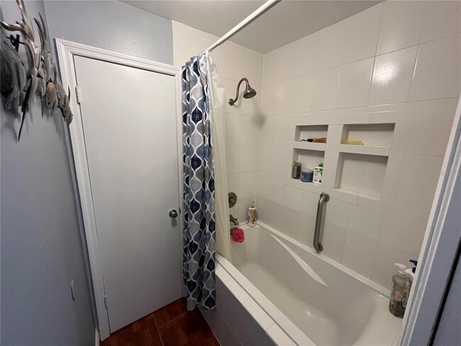 Building Photo - 14884 Laguna Beach Cir