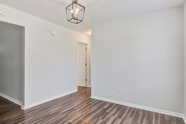 Building Photo - 1908 Swift Ave