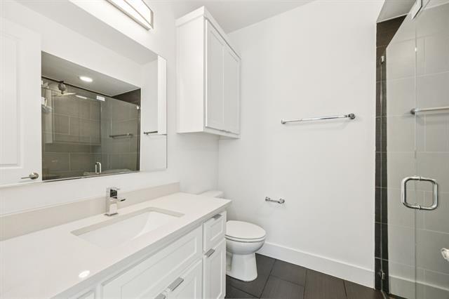 Building Photo - 3002 Zenia Dr