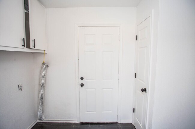 Building Photo - 4614 27th St