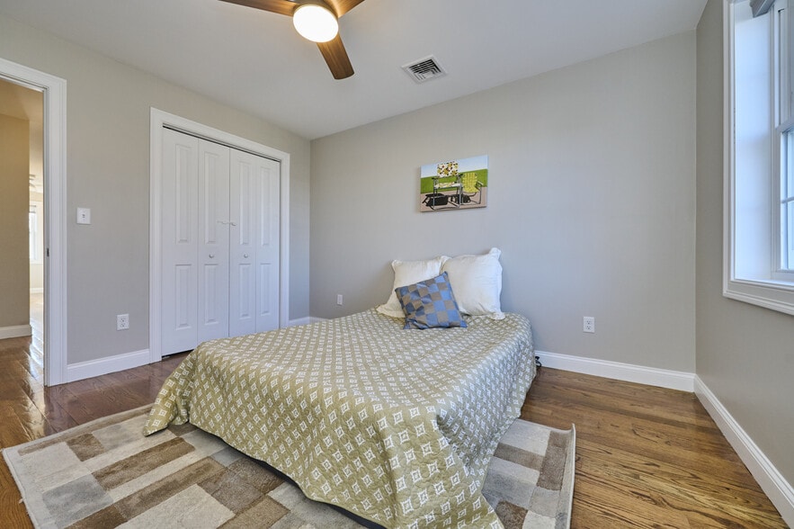 Building Photo - 25 Bellevue Ave