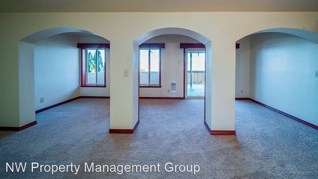 Building Photo - 3205 Mission Beach Rd