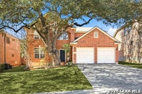 Building Photo - 2635 Lakehills St