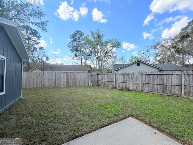 Building Photo - 130 N Woodvalley Dr