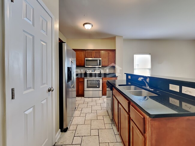 Building Photo - 400 Stoney Field Dr