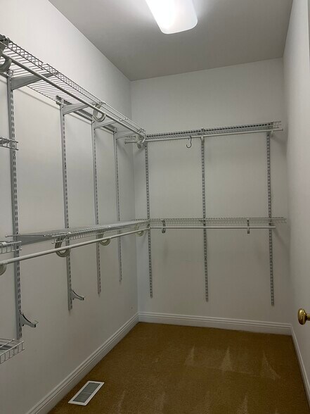 Building Photo - 1531 Queen Ann Ln