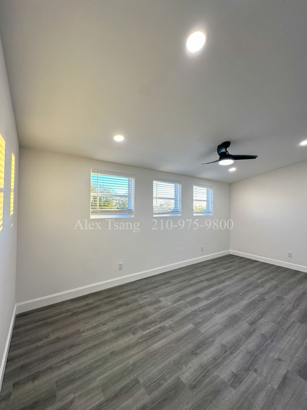 Building Photo - 316 Toledo St