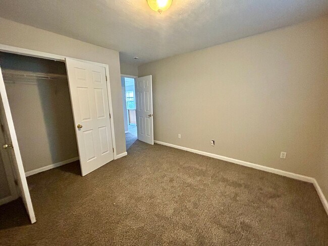 Building Photo - 2084 Cornerstone Dr