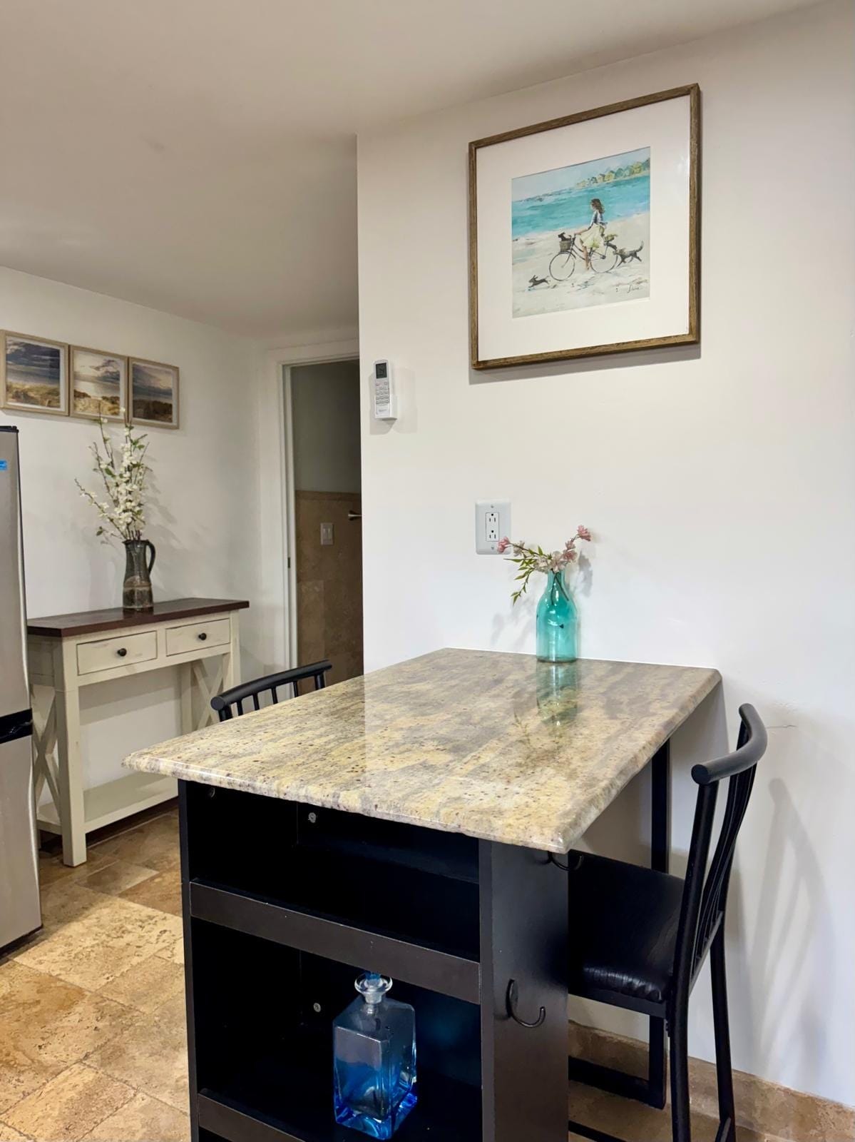 Building Photo - 2542 Monroe St