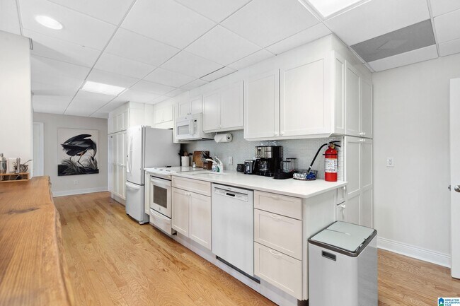 Building Photo - 89 Hall Cir