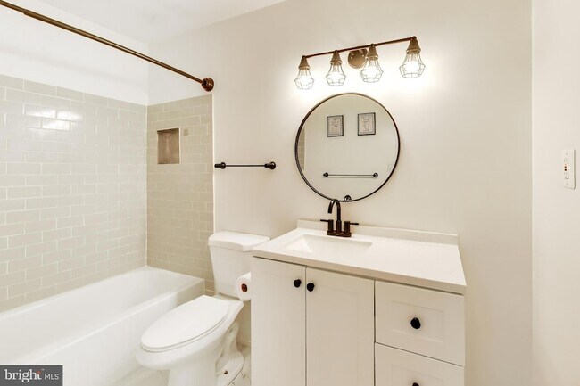 Building Photo - 13117 Wonderland Way