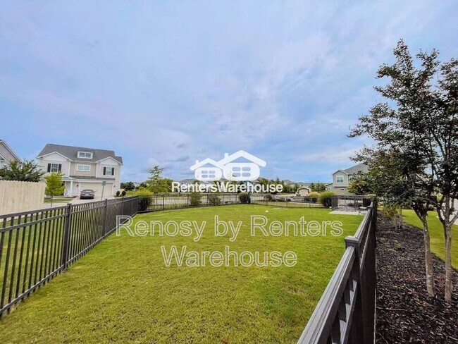 Building Photo - 1713 Dresdon Ln