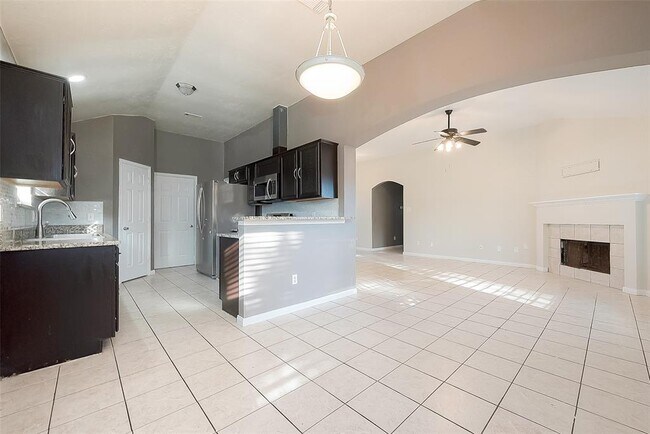 Building Photo - 22207 Falconwood Ln