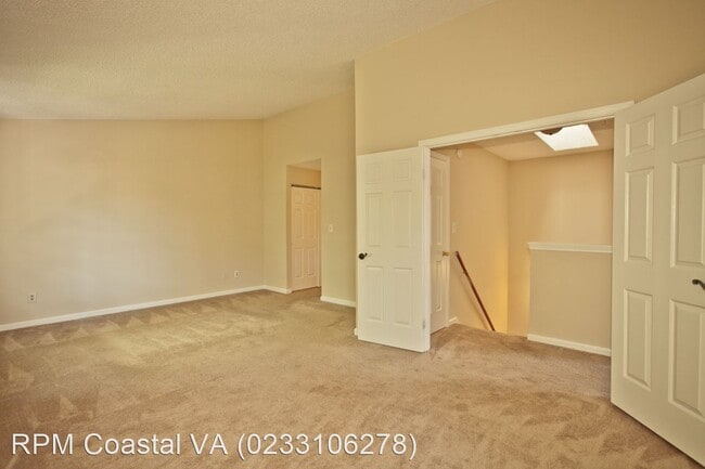 Building Photo - 2 br, 2.5 bath House - 475 Lees Mill Dr.