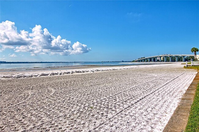 Building Photo - 851 Bayway Blvd