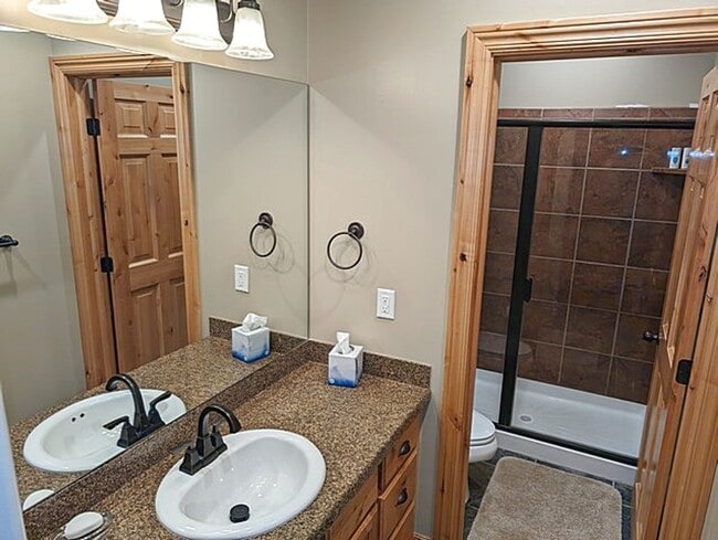 Building Photo - Spacious Fully Furnished Jordanelle Townhome