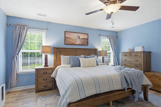 Building Photo - Beautiful home in The Neighborhoods of Holly Ridge