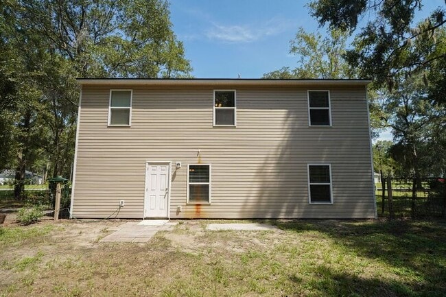 Building Photo - 44 Sunrise Cir