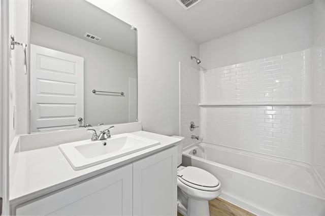 Building Photo - 512 Meadow Run Dr