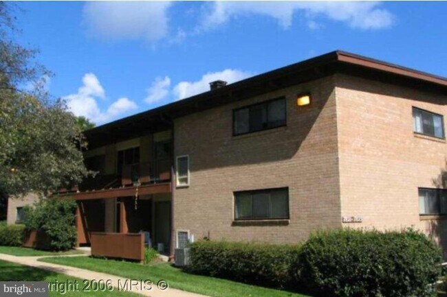 Building Photo - 7821 Enola St