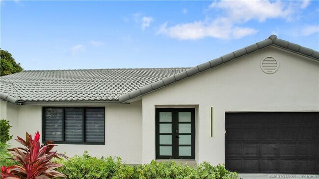 Building Photo - 5143 Deerhurst Crescent Cir