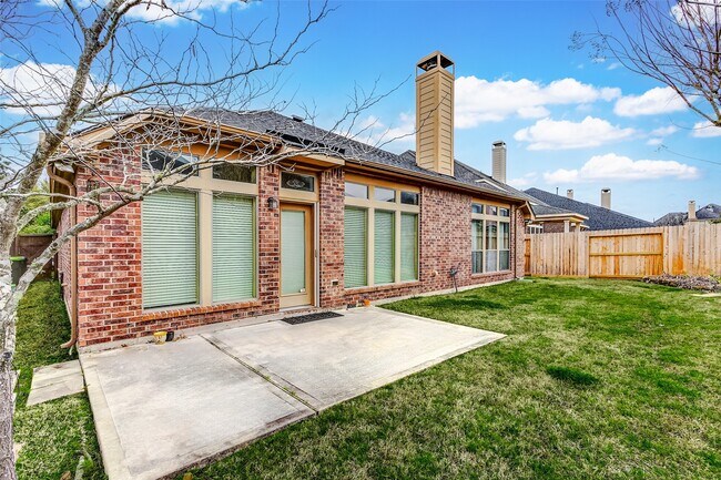 Building Photo - 27923 Silverstream Ct