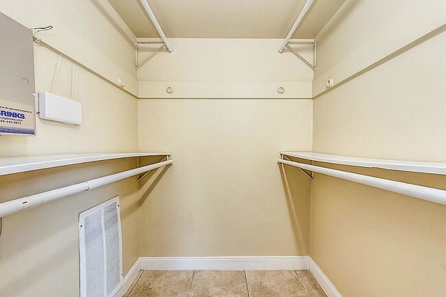 Building Photo - 5353 Institute Ln