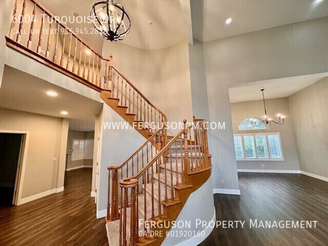 Building Photo - 6004 Turquoise Dr